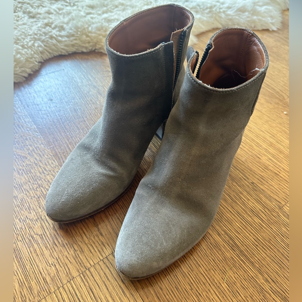 Common Projects suede boots